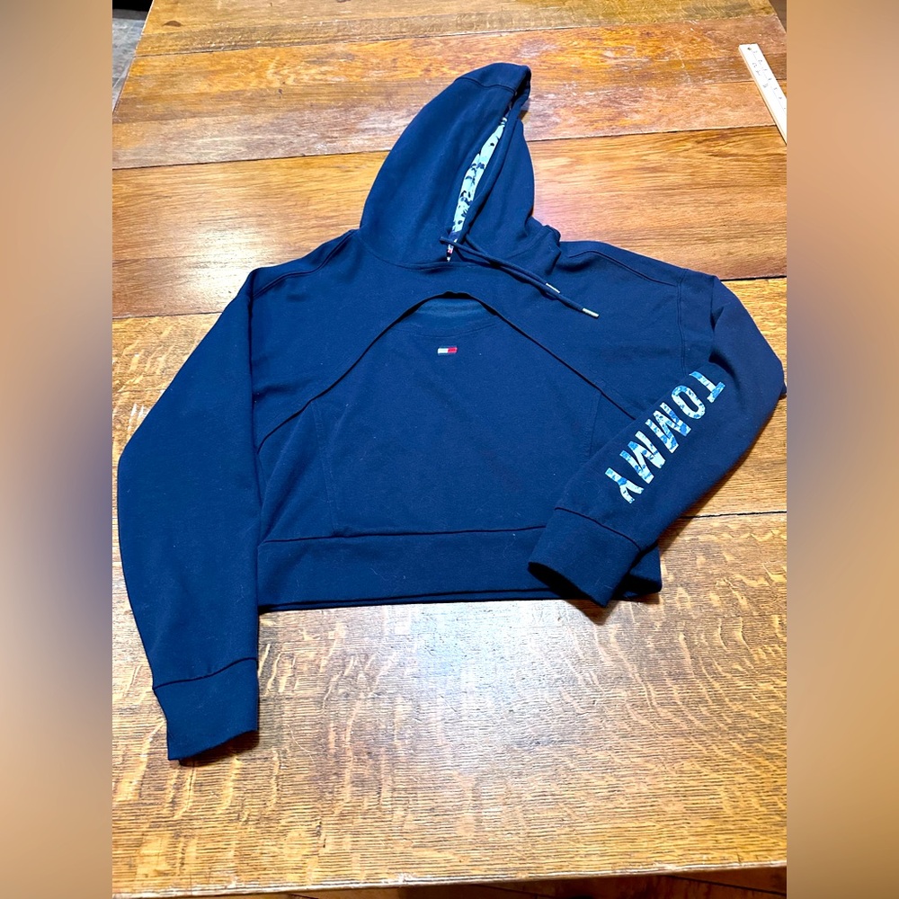 Tommy‎ Hilfiger Women's Blue Keyhole Long Sleeve Pullover Hoodie Size small